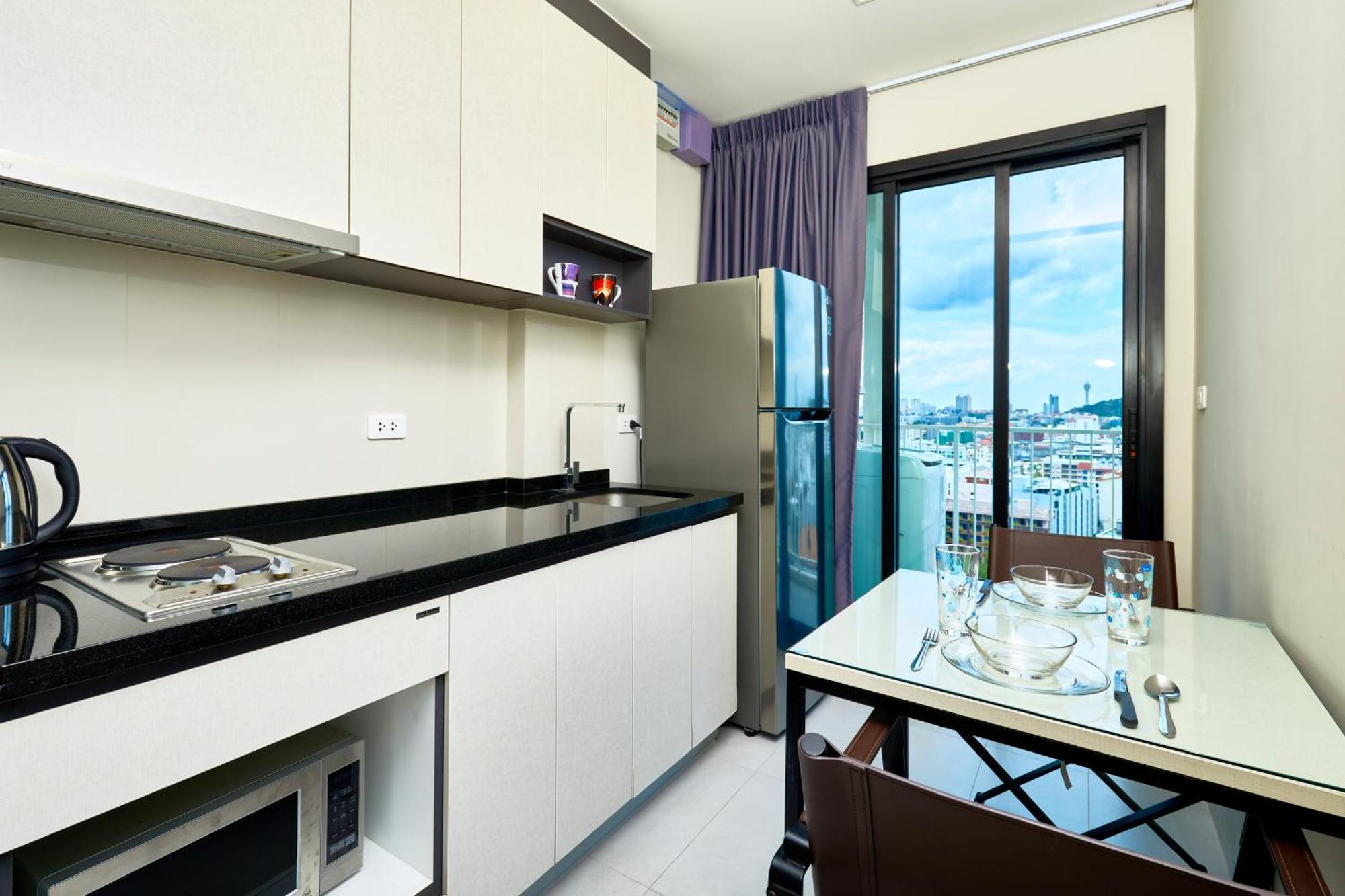 Apartemen The Base By Tech Pattaya